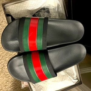Men’s Gucci Poolside slides. New w/o tags